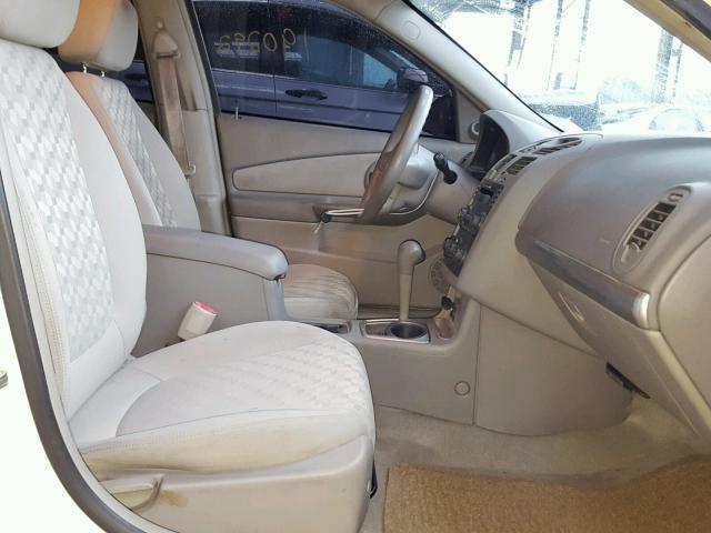 1G1ZT52865F262469 - 2005 CHEVROLET MALIBU LS თეთრი ფოტო 5