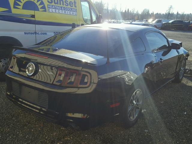 1ZVBP8AM8E5217890 - 2014 FORD MUSTANG BLACK photo 4