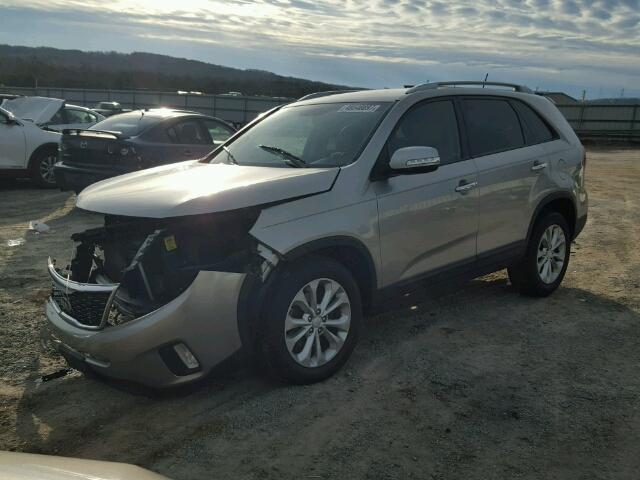 5XYKT3A66EG442786 - 2014 KIA SORENTO LX SILVER photo 2