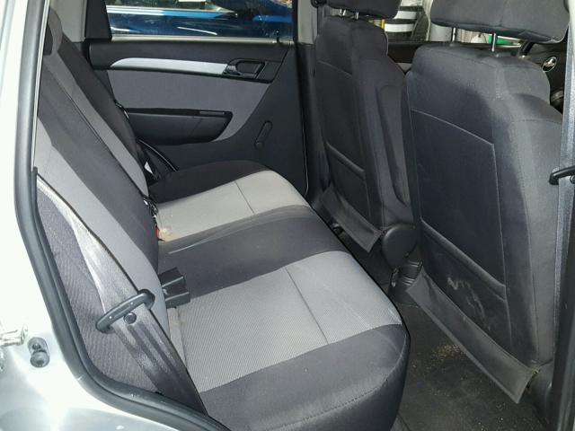 KL1TD66E99B335774 - 2009 CHEVROLET AVEO LS SILVER photo 6