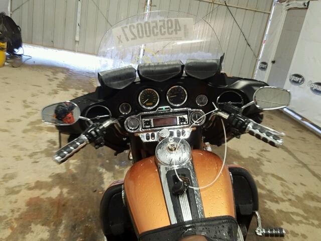 1HD1FC4478Y616839 - 2008 HARLEY-DAVIDSON FLHTCUI 10 TWO TONE photo 5