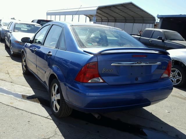 1FAFP38322W207324 - 2002 FORD FOCUS ZTS BLUE photo 3