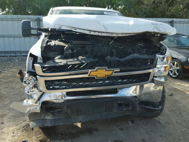 1GC2CVCG7DZ364942 - 2013 CHEVROLET SILVERADO WHITE photo 9