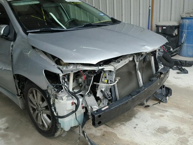 1NXBU4EE4AZ276664 - 2010 TOYOTA COROLLA BA SILVER photo 9