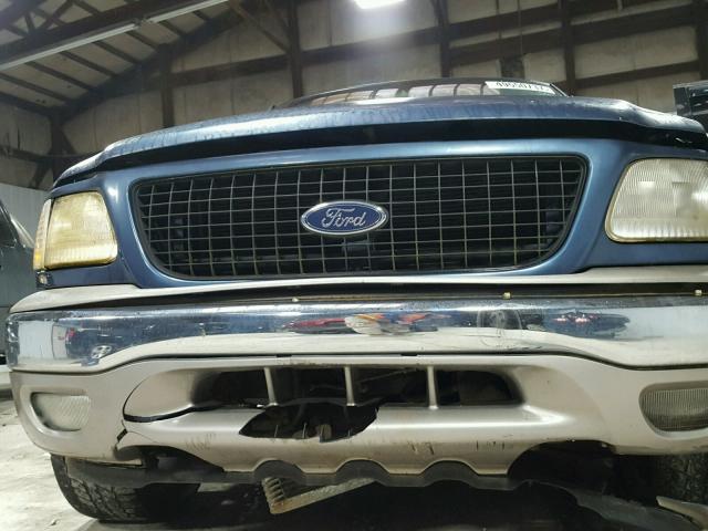 1FMRU17L2YLB56838 - 2000 FORD EXPEDITION BLUE photo 9