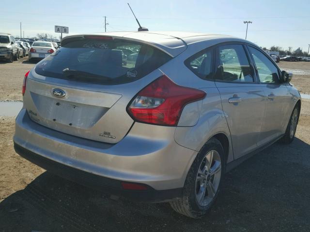 1FADP3K22EL183913 - 2014 FORD FOCUS SE SILVER photo 4