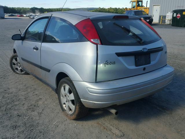 3FAFP31321R125220 - 2001 FORD FOCUS ZX3 SILVER photo 3