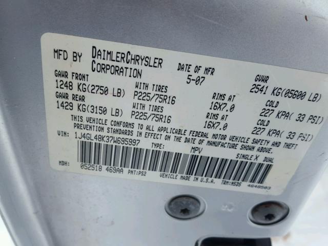 1J4GL48K37W695997 - 2007 JEEP LIBERTY SP SILVER photo 10