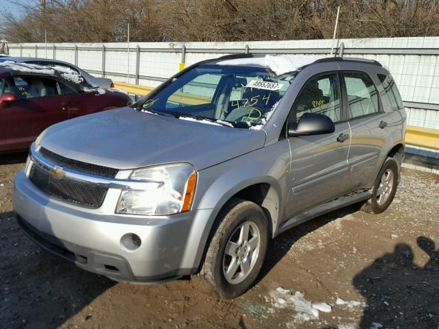 2CNDL23F586334754 - 2008 CHEVROLET EQUINOX LS SILVER photo 2