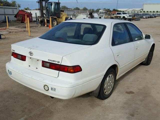 JT2BG22KXW0131176 - 1998 TOYOTA CAMRY CE WHITE photo 4