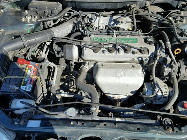 1HGCG6656XA067769 - 1999 HONDA ACCORD LX GREEN photo 7