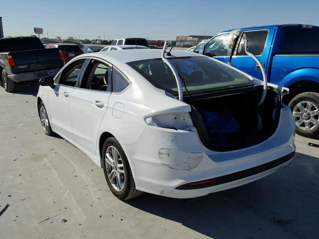 3FA6P0H72JR111924 - 2018 FORD FUSION SE WHITE photo 3