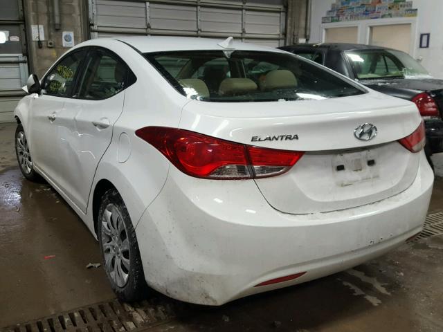 5NPDH4AE6CH135728 - 2012 HYUNDAI ELANTRA GL WHITE photo 3