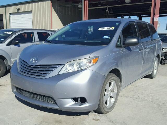 5TDKA3DC6CS010772 - 2012 TOYOTA SIENNA BAS SILVER photo 2