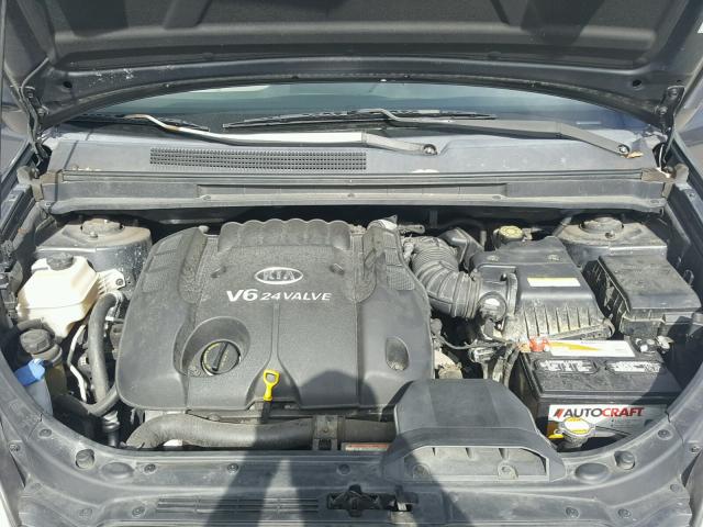 KNAFG526477097609 - 2007 KIA RONDO LX GRAY photo 7