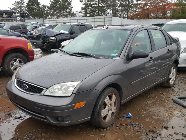 1FAFP34N17W134686 - 2007 FORD FOCUS ZX4 SILVER photo 2