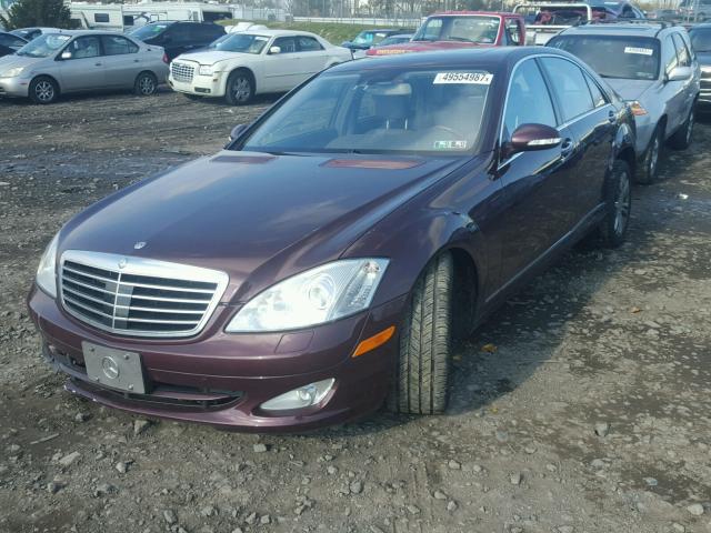 WDDNG86X09A262117 - 2009 MERCEDES-BENZ S 550 4MAT MAROON photo 2