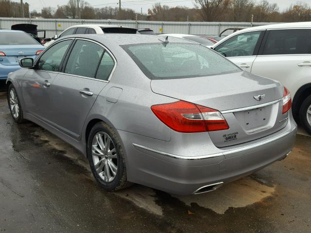 KMHGC4DF7CU172420 - 2012 HYUNDAI GENESIS 4. SILVER photo 3