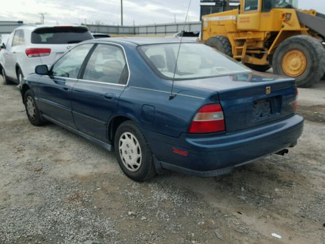 1HGCD5634RA087345 - 1994 HONDA ACCORD LX GREEN photo 3