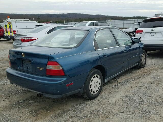 1HGCD5634RA087345 - 1994 HONDA ACCORD LX GREEN photo 4