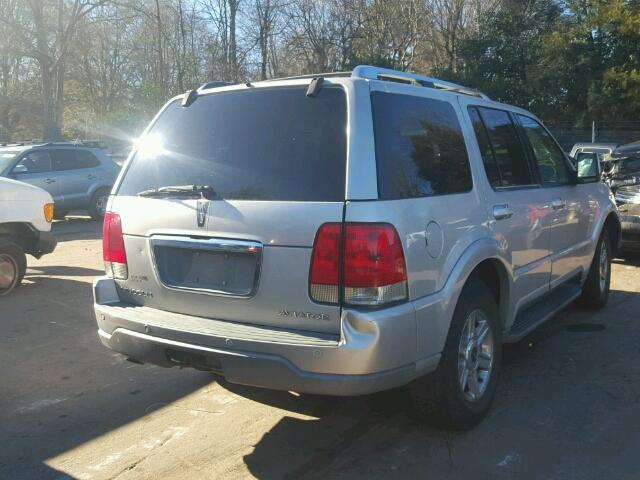 5LMEU68H05ZJ19623 - 2005 LINCOLN AVIATOR SILVER photo 4