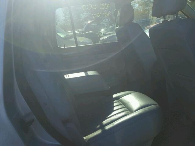 5LMEU68H05ZJ19623 - 2005 LINCOLN AVIATOR SILVER photo 6