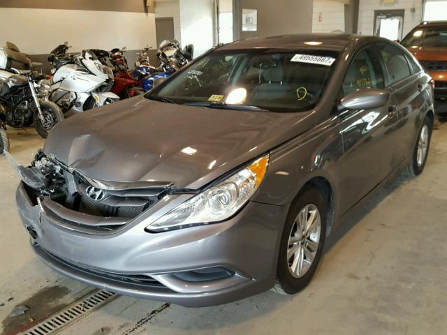 5NPEB4AC0DH708032 - 2013 HYUNDAI SONATA GLS GRAY photo 2