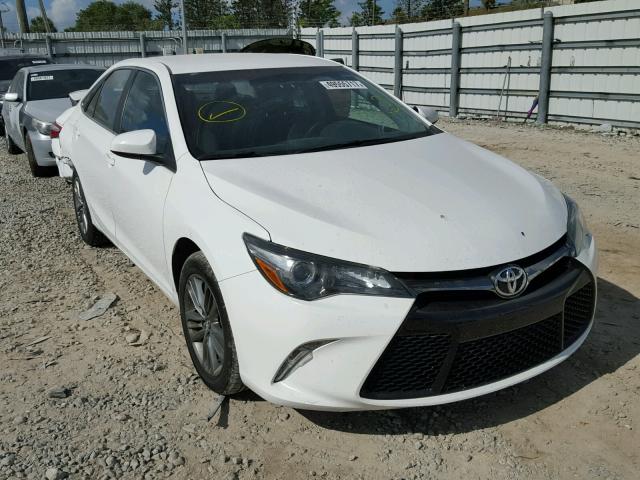 4T1BF1FK2GU157775 - 2016 TOYOTA CAMRY LE WHITE photo 1