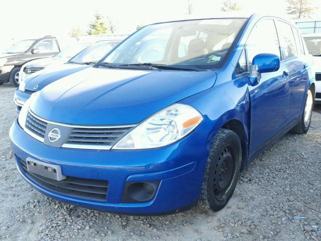 3N1BC13E27L444722 - 2007 NISSAN VERSA S BLUE photo 2