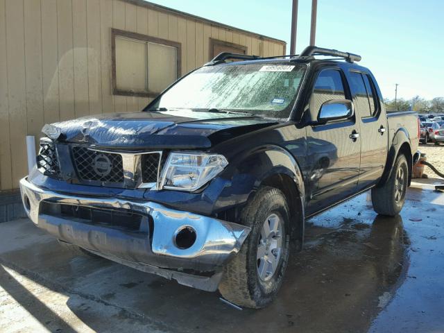 1N6AD07WX7C458766 - 2007 NISSAN FRONTIER C BLUE photo 2