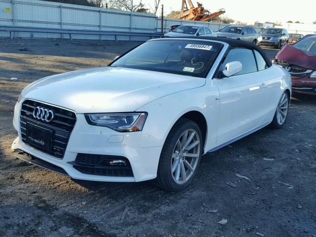 WAUD2AFH2HN002343 - 2017 AUDI A5 SPORT WHITE photo 2