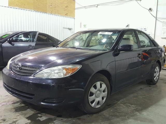 JTDBE32K230239869 - 2003 TOYOTA CAMRY LE შავი ფოტო 2