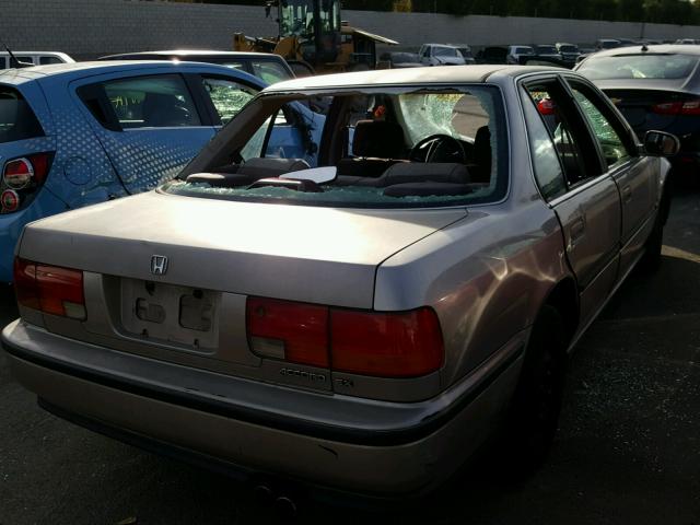 1HGCB7677PA052686 - 1993 HONDA ACCORD EX TAN photo 4