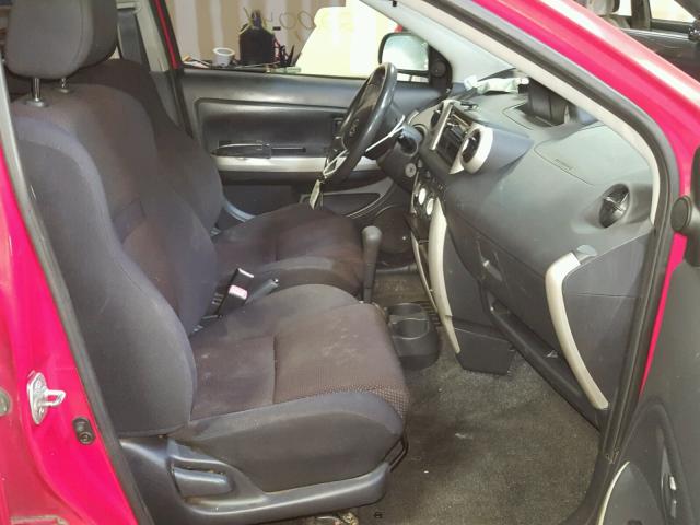JTKKT624650099054 - 2005 TOYOTA SCION XA RED photo 5