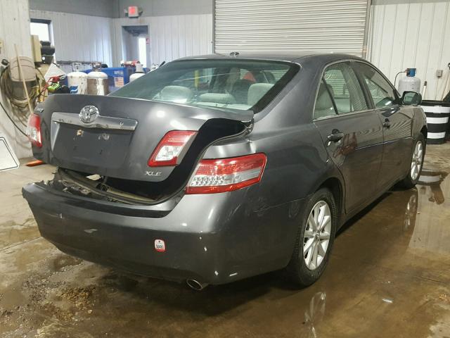 4T4BF3EK4BR115796 - 2011 TOYOTA CAMRY BASE GRAY photo 4