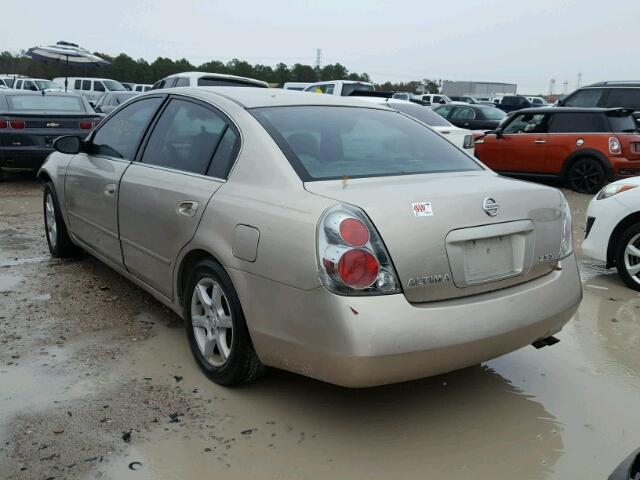 1N4AL11E05C217619 - 2005 NISSAN ALTIMA S GOLD photo 3