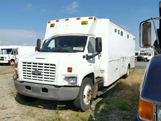 1GBM7F1C73F515852 - 2003 CHEVROLET C7500 WHITE photo 2