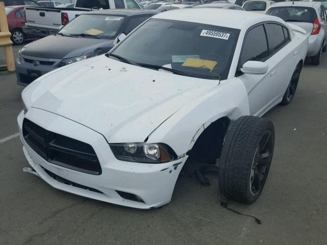 2C3CDXHG6DH589959 - 2013 DODGE CHARGER SX WHITE photo 2