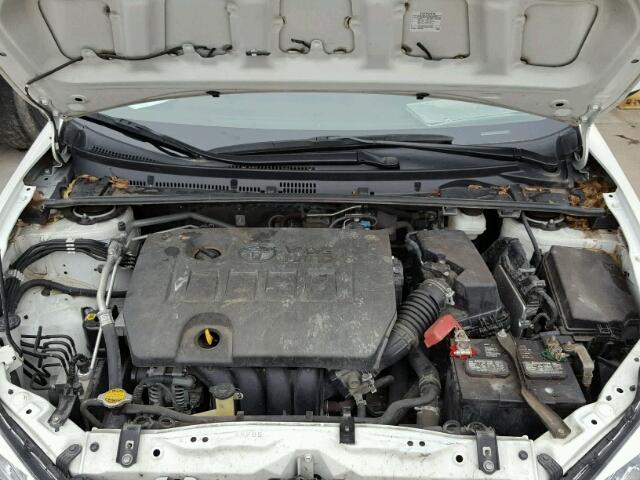 5YFBPRHEXEP015563 - 2014 TOYOTA COROLLA EC 白色 照片 7