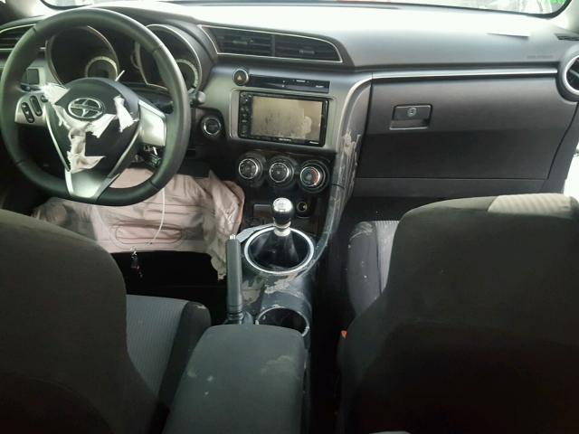 JTKJF5C72GJ019686 - 2016 TOYOTA SCION TC 白色 照片 9