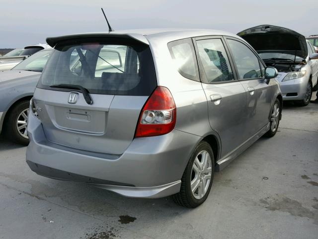 JHMGD38628S007303 - 2008 HONDA FIT SPORT GRAY photo 4