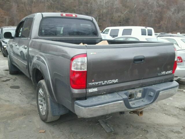 5TBDT44175S489884 - 2005 TOYOTA TUNDRA DOU GRAY photo 3