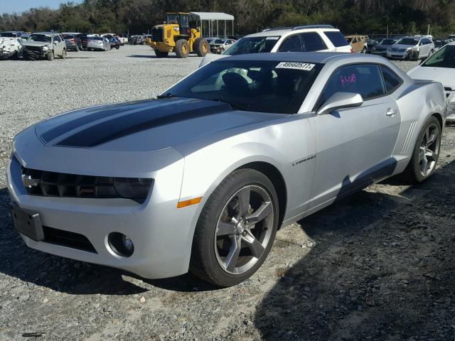 2G1FB1E33C9171342 - 2012 CHEVROLET CAMARO LT SILVER photo 2