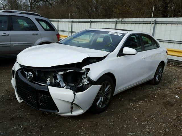 4T1BF1FK3FU056663 - 2015 TOYOTA CAMRY LE WHITE photo 2