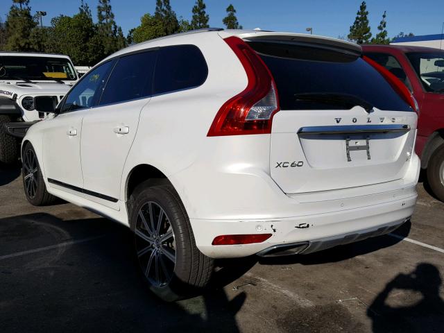 YV4902RK7F2750643 - 2015 VOLVO XC60 T6 WHITE photo 3