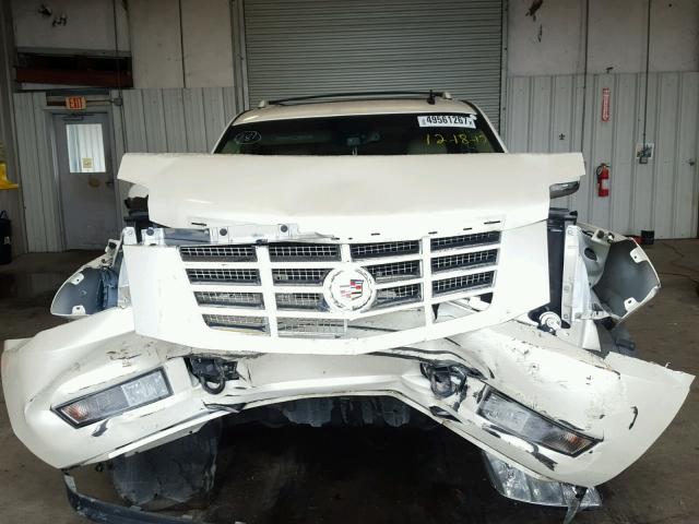 1GYS3HEF6DR195657 - 2013 CADILLAC ESCALADE E WHITE photo 7