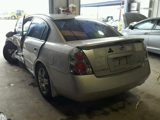 1N4AL11D74C180428 - 2004 NISSAN ALTIMA BAS SILVER photo 3