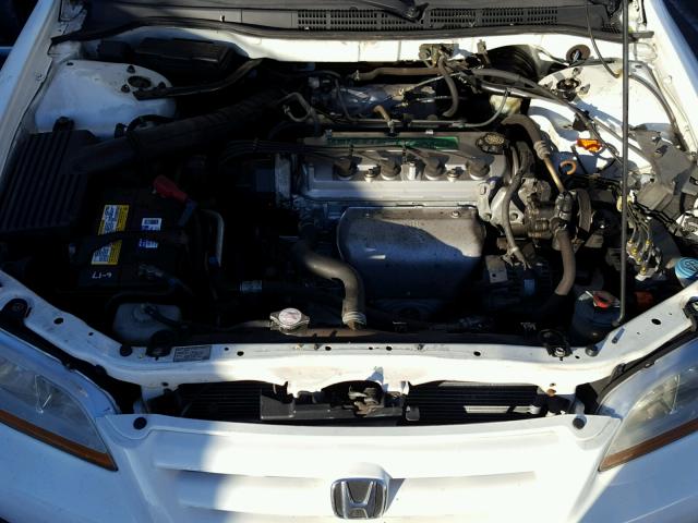 JHMCG66821C012948 - 2001 HONDA ACCORD EX WHITE photo 7