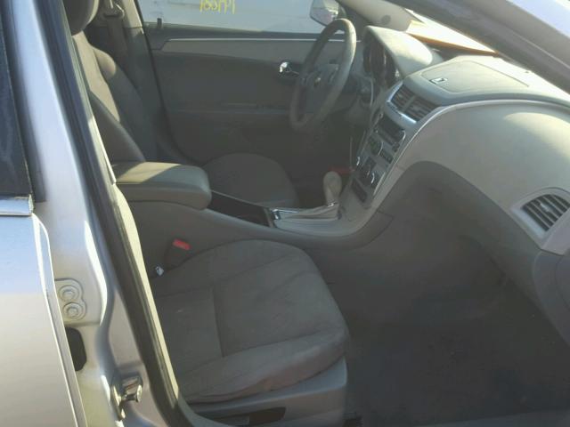 1G1ZC5E00AF175716 - 2010 CHEVROLET MALIBU 1LT 银色 照片 5