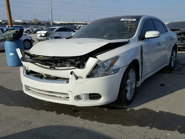 1N4AA5AP6EC461273 - 2014 NISSAN MAXIMA S WHITE photo 2